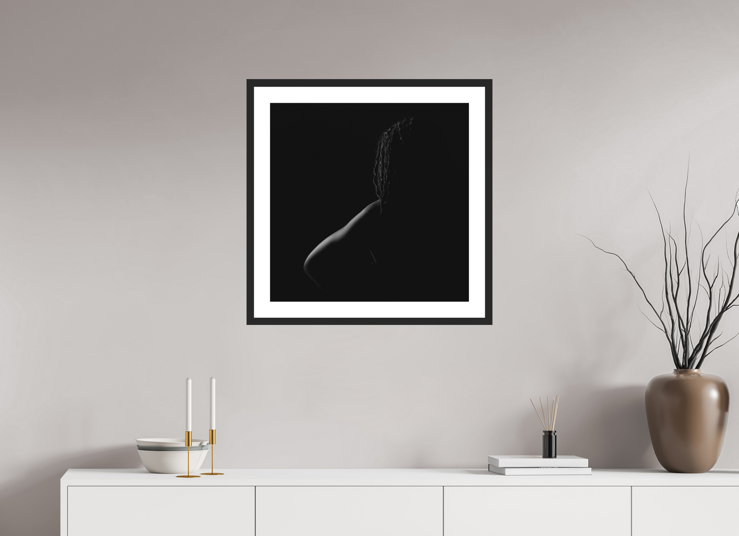Crescent Moon III - Schwarzweiß-Fotografie, Teilakt - Hochwertiger Abzug in Galeriequalität Print