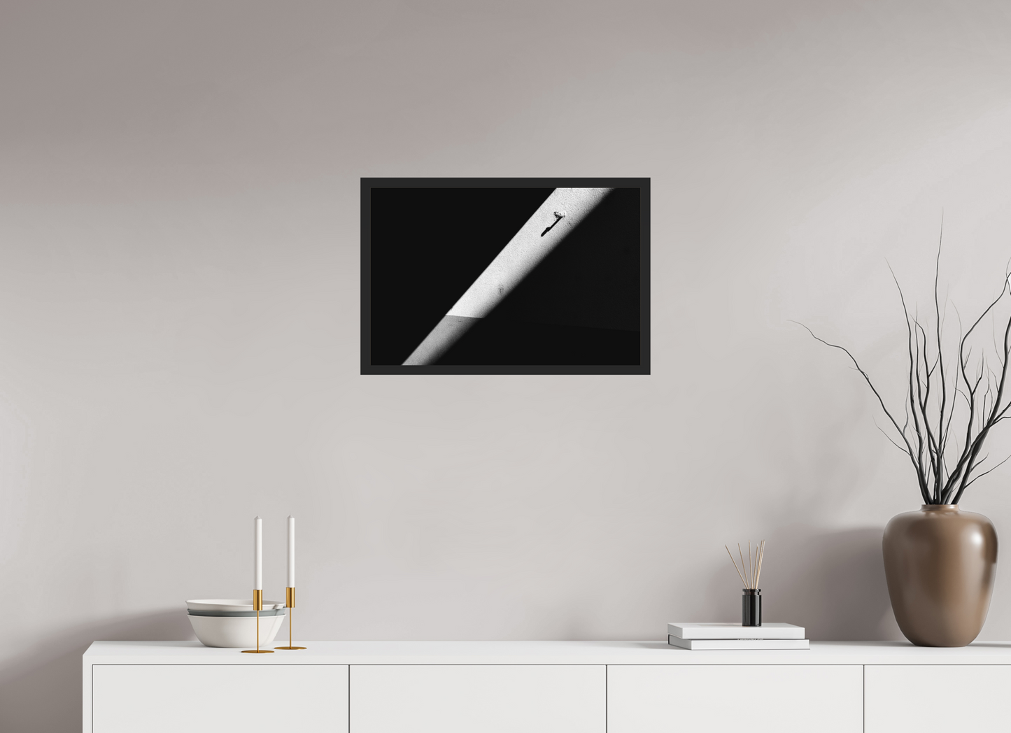 60 x 40 cm, Ilford on Aluminium, Framed Isolation - Abstrakte Schwarzweiß-Fotografie - Hochwertiger Abzug in Galeriequalität