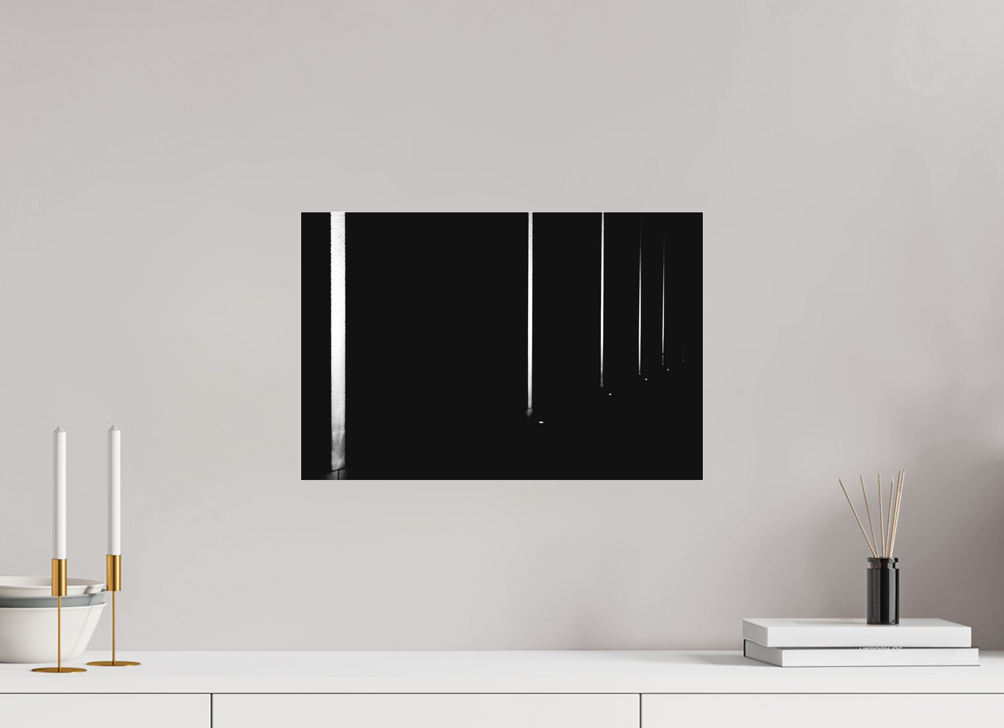 Light Sabers - Minimalistische Schwarzweiß-Nachtfotografie - Hochwertiger Abzug in Galeriequalität
