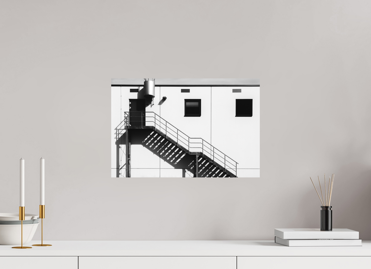 45 x 30 cm, Ilford on Aluminium Floating - Schwarzweiß-Architekturfotografie - Hochwertiger Abzug in Galeriequalität