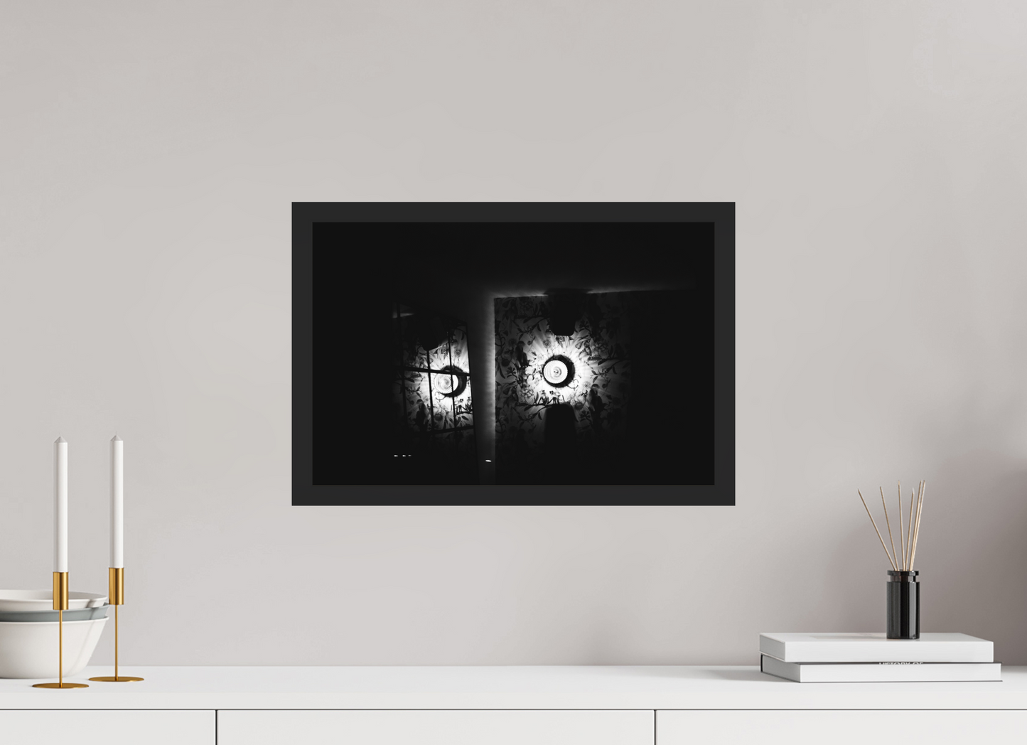 Nova - Schwarzweiß-Nachtfotografie - Hochwertiger Abzug in Galeriequalität