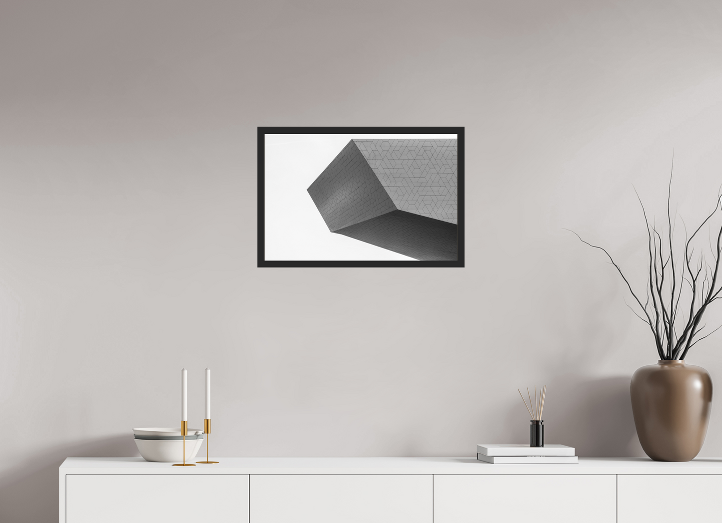 60 x 40 cm, Ilford on Aluminium, Framed Intruder - Schwarzweiß-Architekturfotografie - Hochwertiger Abzug in Galeriequalität