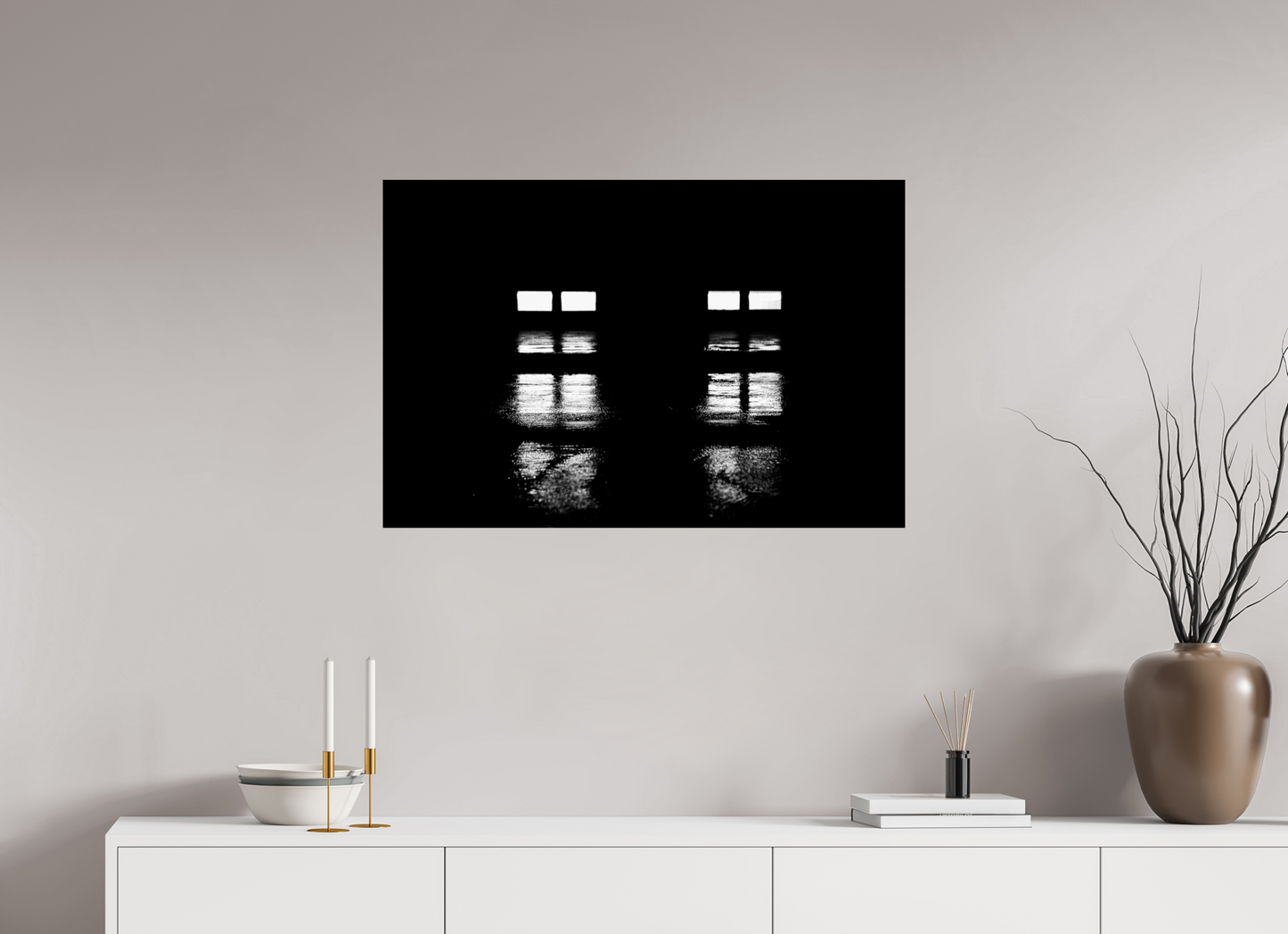 Deer - Abstrakte Schwarzweiß-Fotografie, Nachtaufnahme - Hochwertiger Abzug in Galeriequalität