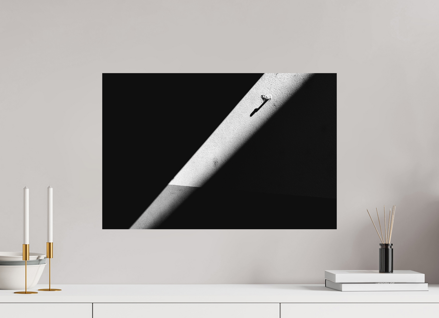 60 x 40 cm, Ilford on Aluminium Isolation - Abstrakte Schwarzweiß-Fotografie - Hochwertiger Abzug in Galeriequalität