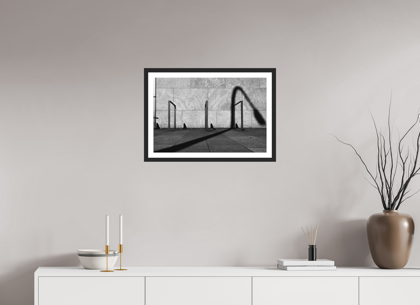 Bow - Abstrakte Schwarzweiß-Fotografie - Hochwertiger Abzug in Galeriequalität