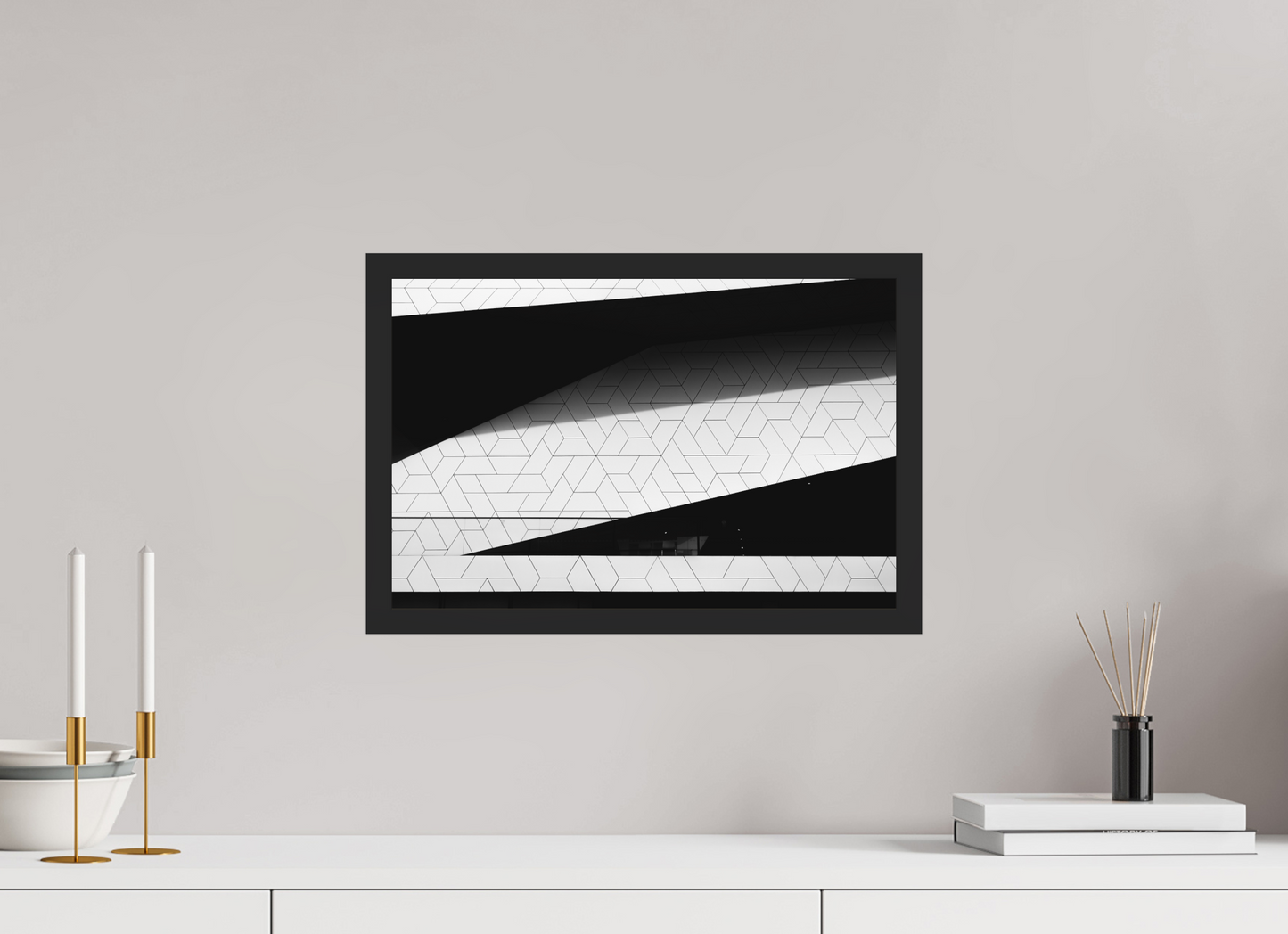 Triangles III - Schwarzweiß-Architekturfotografie - Hochwertiger Abzug in Galeriequalität