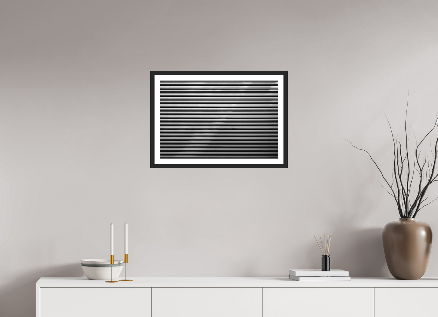 60 x 40 cm, Ilford on Aluminium, Framed with Border Stripes II - Abstrakte Schwarzweiß-Fotografie - Hochwertiger Abzug in Galeriequalität