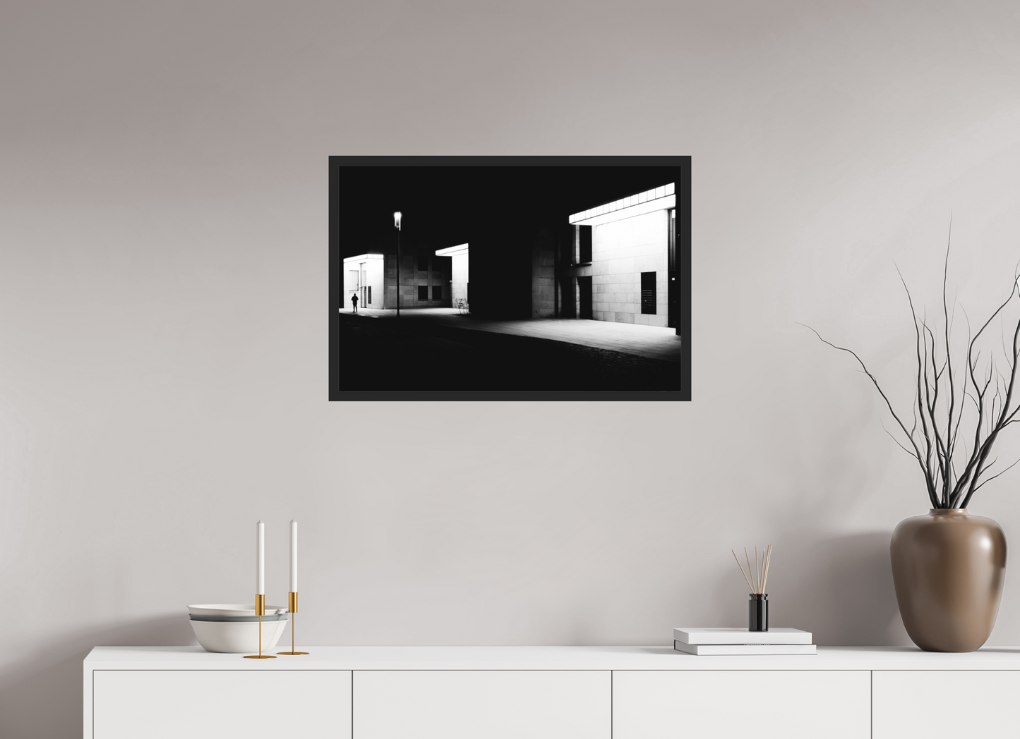 Ghosts - Schwarzweiß-Nachtfotografie - Hochwertiger Abzug in Galeriequalität