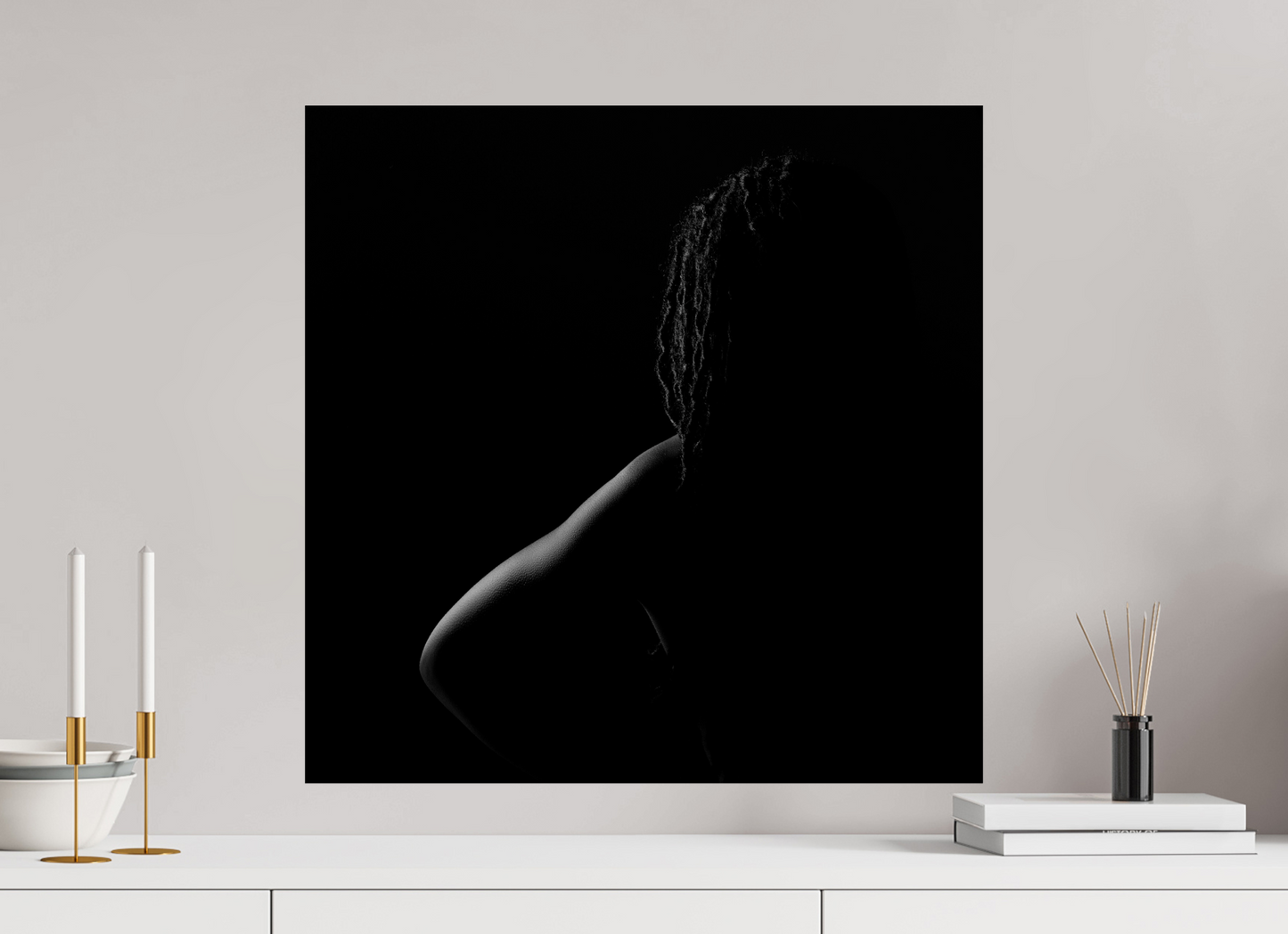 Crescent Moon III - Schwarzweiß-Fotografie, Teilakt - Hochwertiger Abzug in Galeriequalität Print