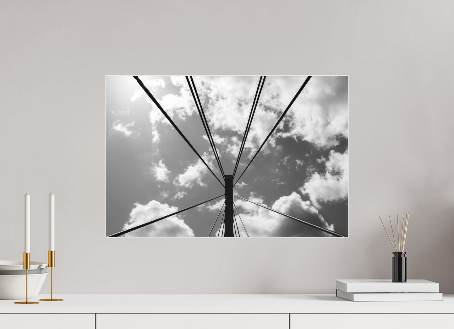 Suspension II - Schwarzweiß-Fotografie - Hochwertiger Abzug in Galeriequalität