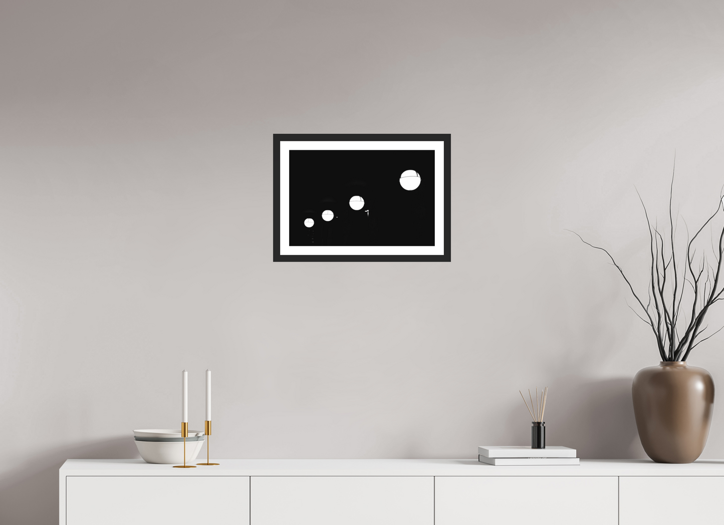 45 x 30 cm, Ilford on Aluminium, Framed with Border Trajectory - Abstrakte Schwarzweiß-Nachtfotografie - Hochwertiger Abzug in Galeriequalität