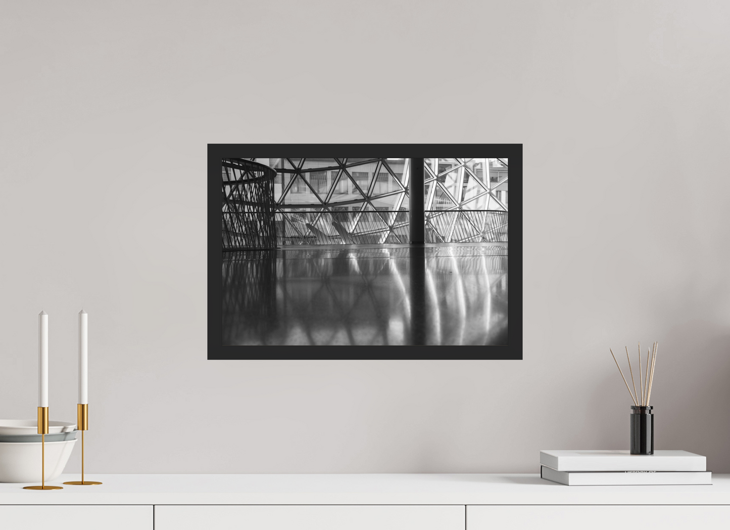 45 x 30 cm, Ilford on Aluminium behind Acrylic Glass, Framed Polished - Schwarzweiß-Architekturfotografie - Hochwertiger Abzug in Galeriequalität