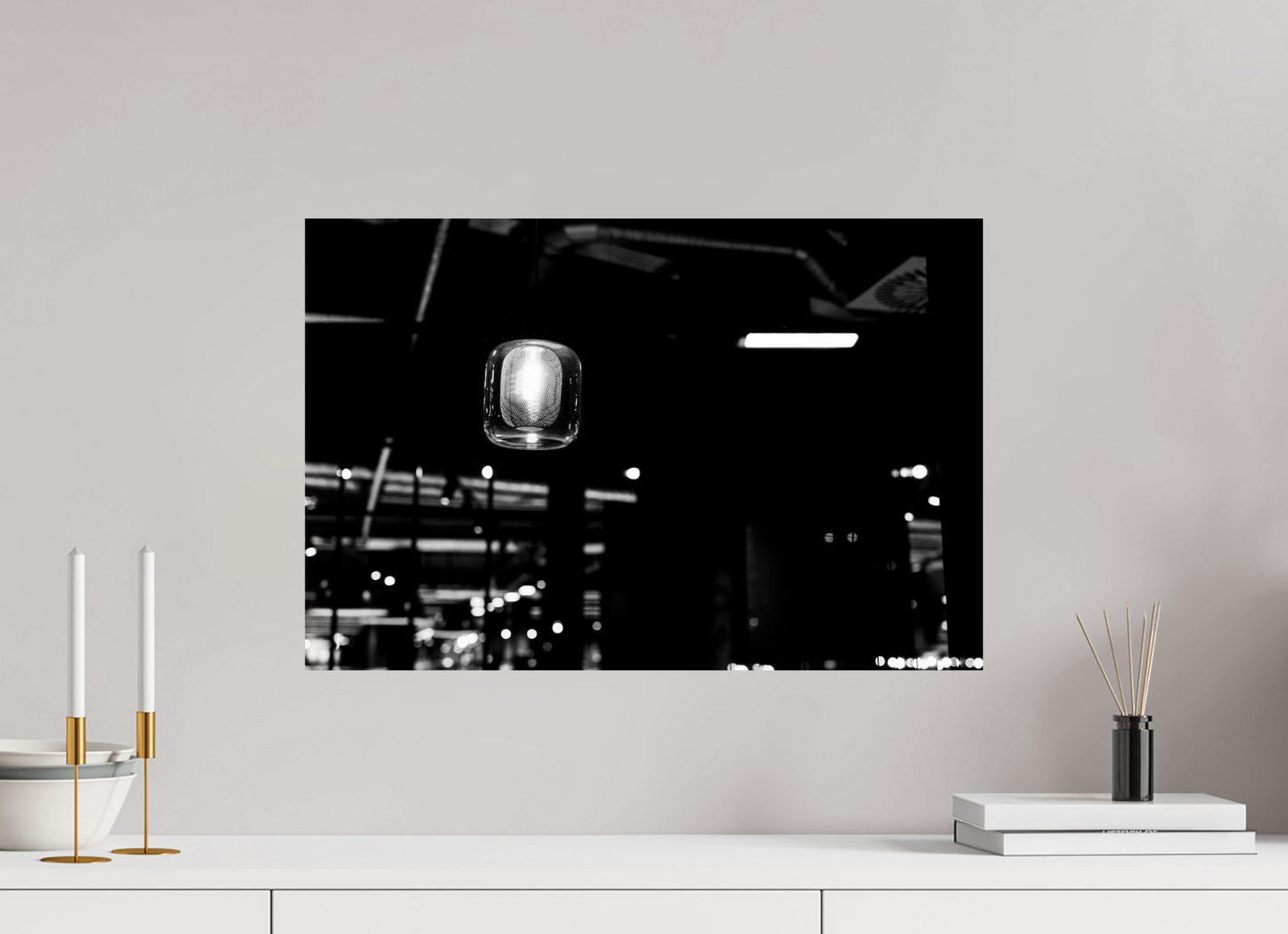 60 x 40 cm, Baryta Photo Print Lighthouse - Schwarzweiß-Nachtfotografie - Hochwertiger Abzug in Galeriequalität
