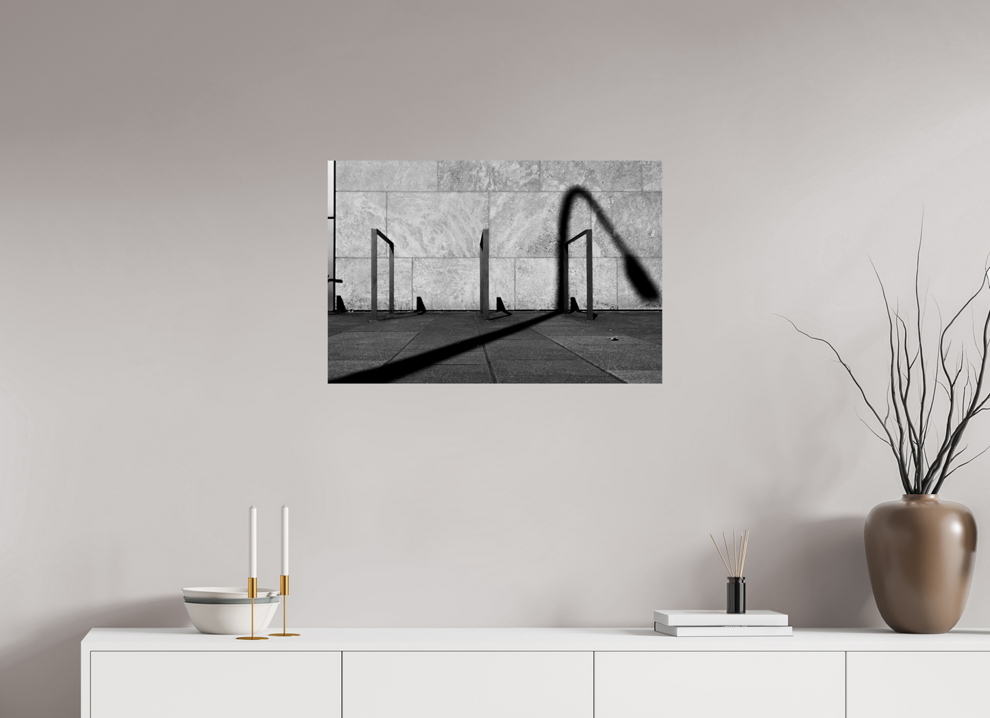Bow - Abstrakte Schwarzweiß-Fotografie - Hochwertiger Abzug in Galeriequalität