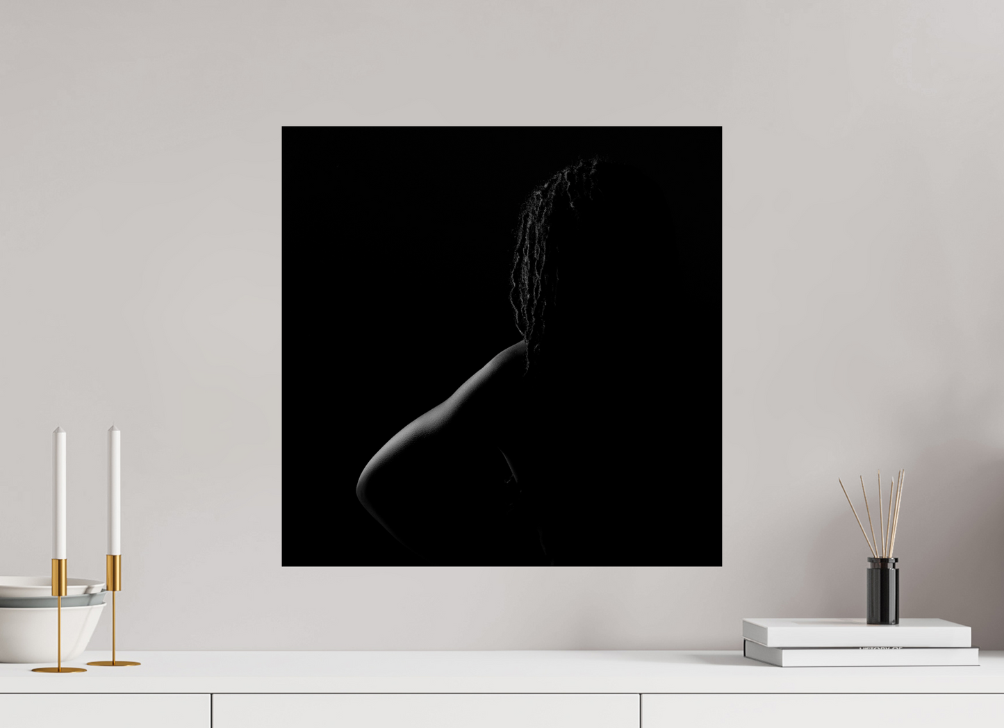 Crescent Moon III - Schwarzweiß-Fotografie, Teilakt - Hochwertiger Abzug in Galeriequalität Print
