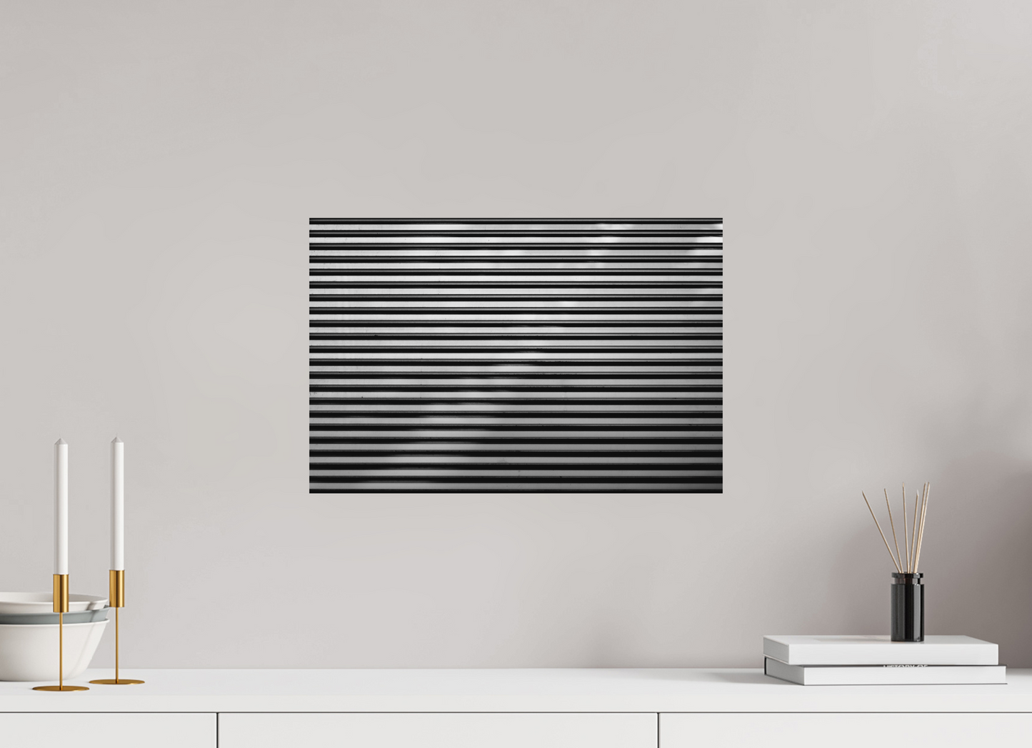 45 x 30 cm, Ilford on Aluminium Stripes II - Abstrakte Schwarzweiß-Fotografie - Hochwertiger Abzug in Galeriequalität