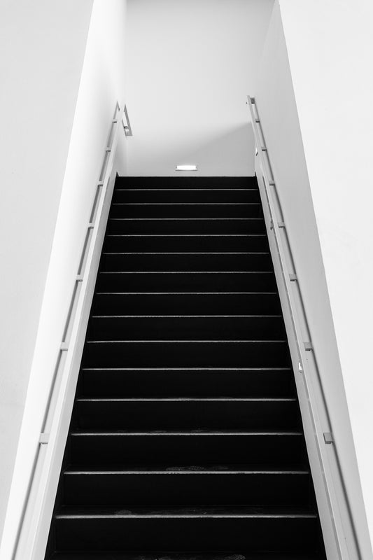 Climb - Schwarzweiß-Architekturfotografie - Instant High-Res Download