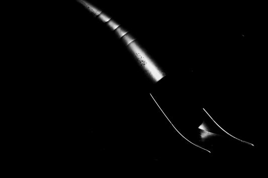 Slide - Minimalistische Schwarzweiß-Nachtfotografie - Instant High-Res Download