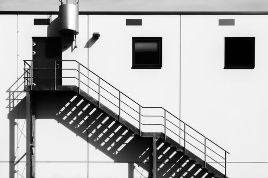 Floating - Schwarzweiß-Architekturfotografie - Instant High-Res Download