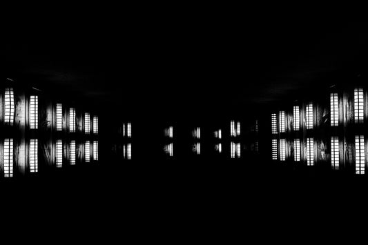 Float - Abstrakte Schwarzweiß-Nachtfotografie - Instant High-Res Download
