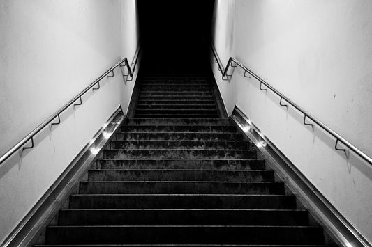 Abyss - Schwarzweiß-Nachtfotografie - Instant High-Res Download