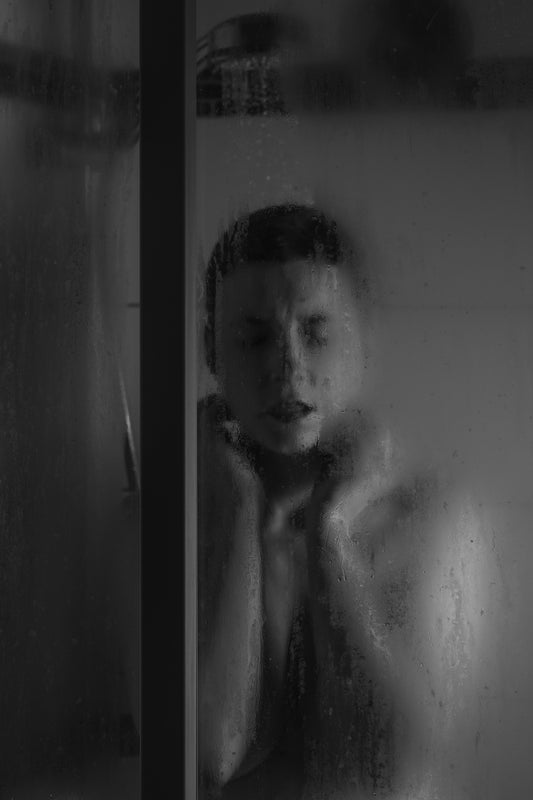 Rain - Schwarzweiß-Fotografie, Teilakt - Instant High-Res Download