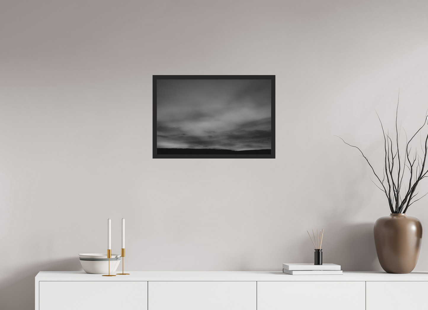 60 x 40 cm, Ilford on Aluminium behind Acrylic Glass, Framed Haze - Minimalistische Schwarzweiß-Landschaftsfotografie - Hochwertiger Abzug in Galeriequalität