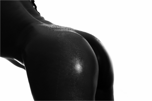 Dew - Schwarzweiß-Fotografie, Teilakt - Hochwertiger Abzug in Galeriequalität