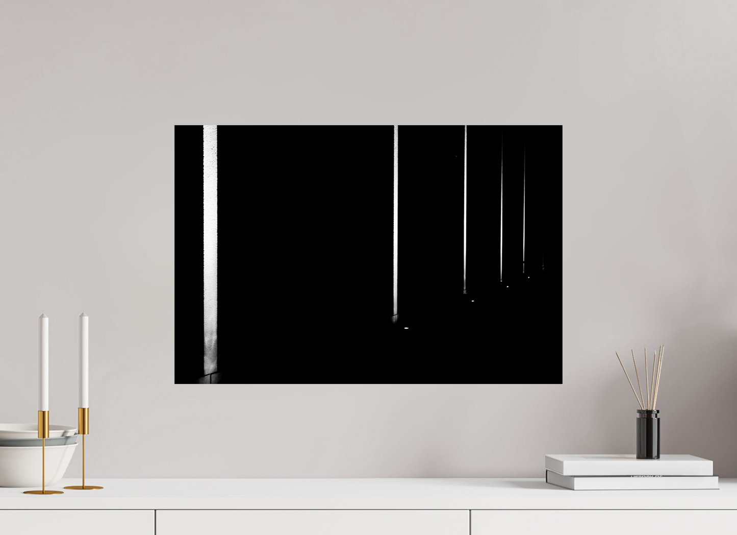 Light Sabers - Minimalistische Schwarzweiß-Nachtfotografie - Hochwertiger Abzug in Galeriequalität