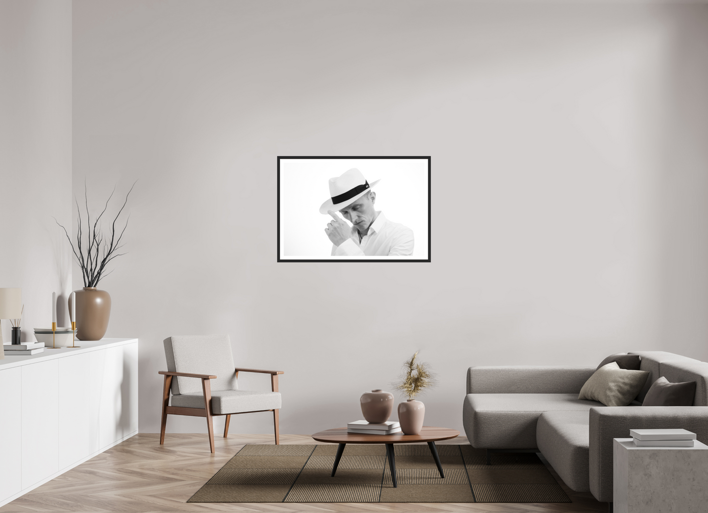 105 x 70 cm, Ilford on Aluminium behind Acrylic Glass, Framed with Border Contemplation - Schwarzweiß-Fotografie - Portrait - Hochwertiger Abzug in Galeriequalität