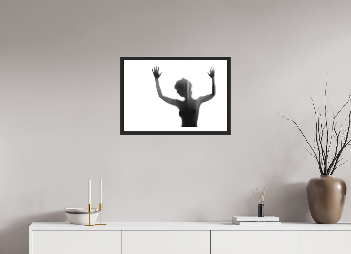 60 x 40 cm, Ilford on Aluminium behind Acrylic Glass, Framed with Border Veil III - Abstrakte Schwarzweiß-Fotografie - Teilakt - Hochwertiger Abzug in Galeriequalität