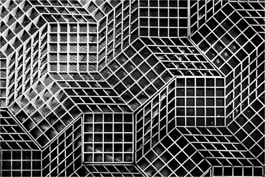 Rubik's Cube - Abstrakte Schwarzweiß-Fotografie, Naheinstellung - Hochwertiger Abzug in Galeriequalität