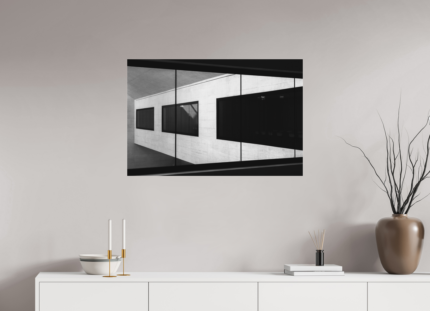 90 x 60 cm, Ilford on Aluminium behind Acrylic Glass Cabin - Schwarzweiß-Architekturfotografie - Hochwertiger Abzug in Galeriequalität