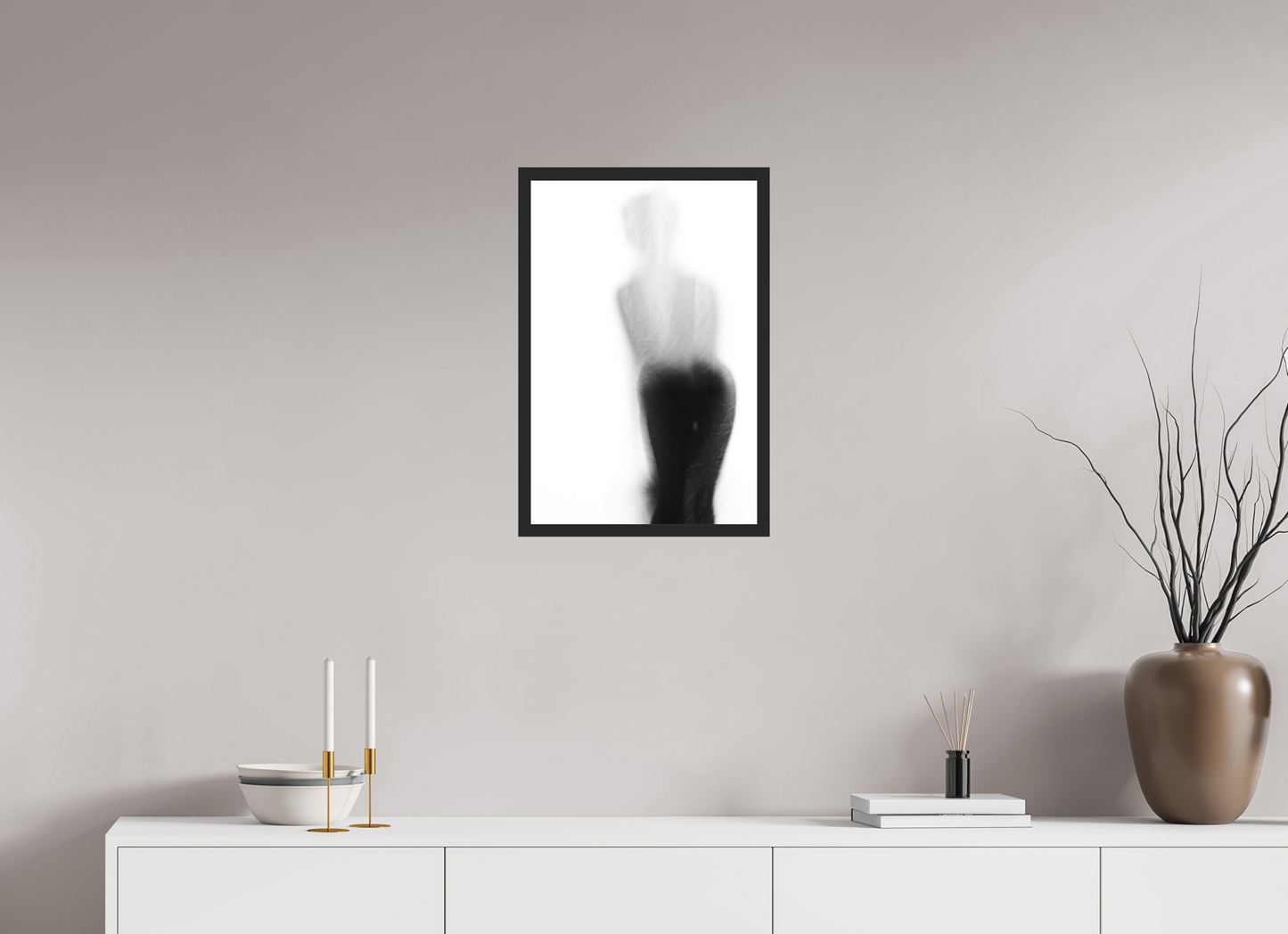 40 x 60 cm, Ilford on Aluminium behind Acrylic Glass, Framed Veil - Abstrakte Schwarzweiß-Fotografie - Teilakt - Hochwertiger Abzug in Galeriequalität