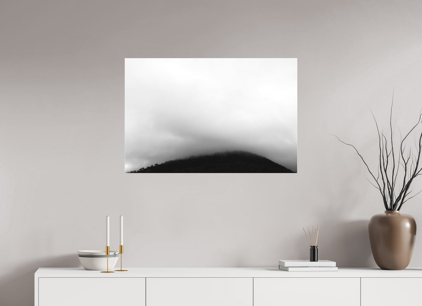 90 x 60 cm, Ilford on Aluminium behind Acrylic Glass Haze II - Minimalistische Schwarzweiß-Landschaftsfotografie - Hochwertiger Abzug in Galeriequalität