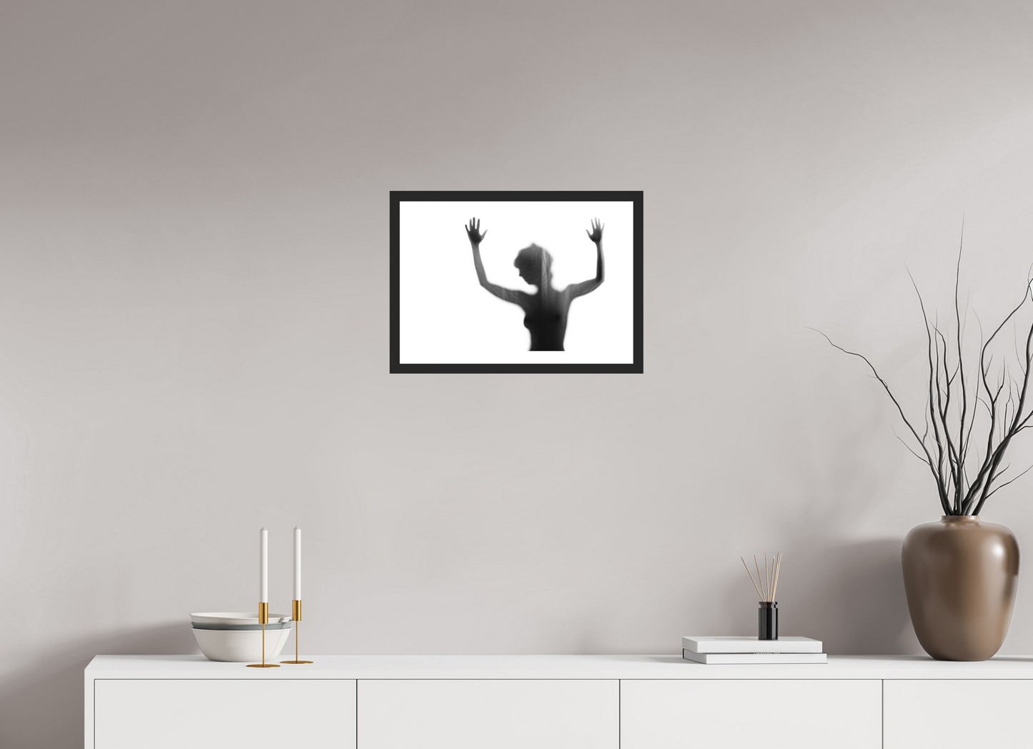 45 x 30 cm, Ilford on Aluminium behind Acrylic Glass, Framed with Border Veil III - Abstrakte Schwarzweiß-Fotografie - Teilakt - Hochwertiger Abzug in Galeriequalität