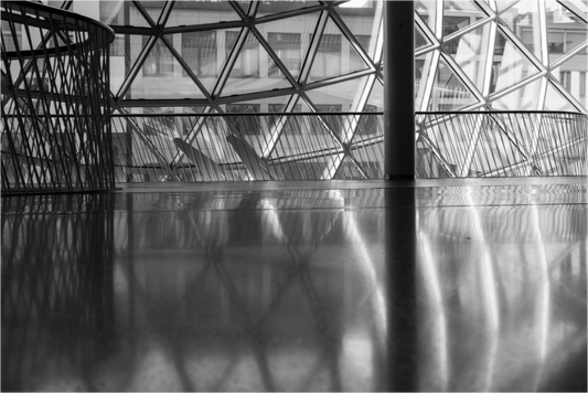Main image Polished - Schwarzweiß-Architekturfotografie - Hochwertiger Abzug in Galeriequalität
