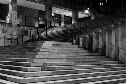 Fold - Schwarzweiß-Architekturfotografie - Hochwertiger Abzug in Galeriequalität