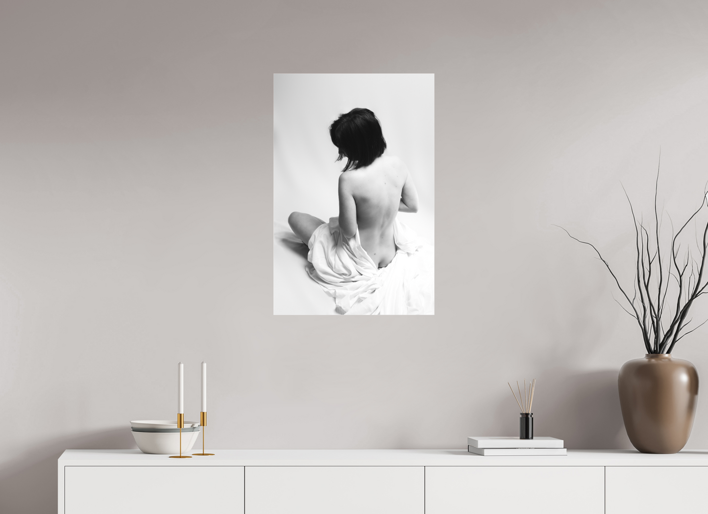 50 x 75 cm, Ilford on Aluminium behind Acrylic Glass Absent II - Schwarzweiß-Fotografie - Teilakt - Hochwertiger Abzug in Galeriequalität