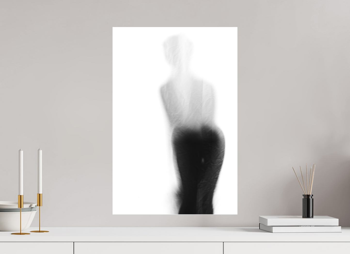 40 x 60 cm, Ilford on Aluminium behind Acrylic Glass Veil - Abstrakte Schwarzweiß-Fotografie - Teilakt - Hochwertiger Abzug in Galeriequalität