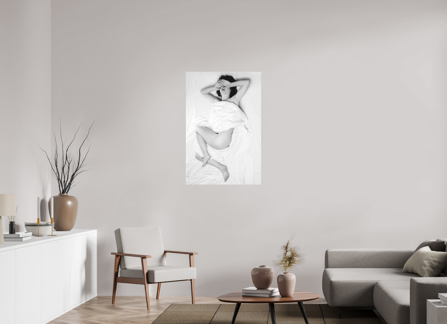 70 x 105 cm, Ilford on Aluminium behind Acrylic Glass Rise - Schwarzweiß-Fotografie - Teilakt - Hochwertiger Abzug in Galeriequalität